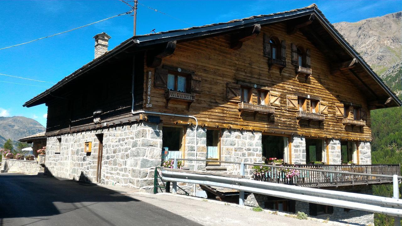 Hotel & Restaurant Perret - Mountain People 瓦尔格里森凯 外观 照片